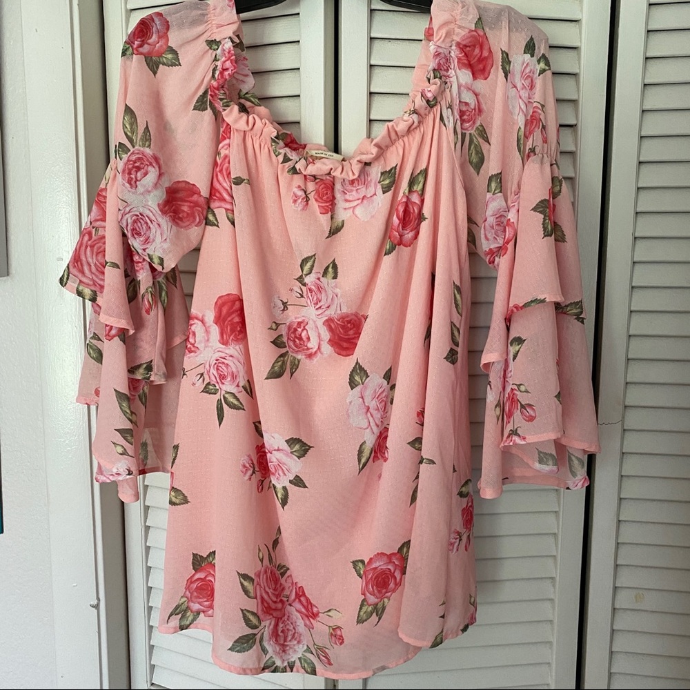 Peach Love - Scoop neck 3/4 floral blouse